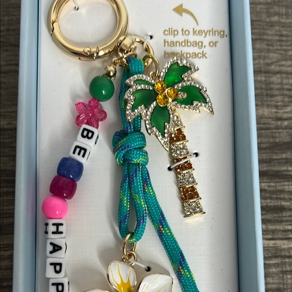 Piper K | Hawaiian 🌺 Motif Bag Charm! - Picture 4 of 6